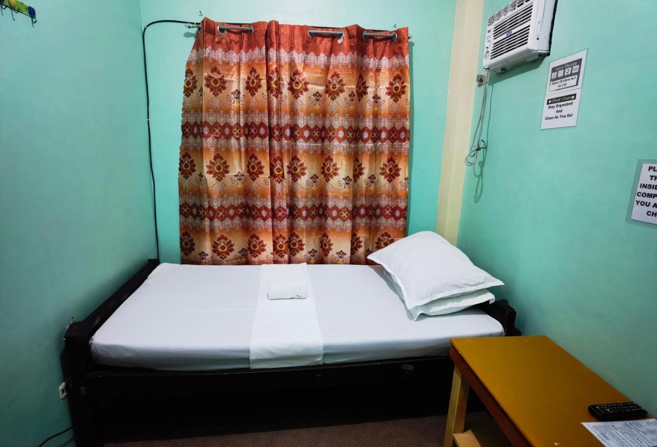 128 Lodge Tuguegarao City Eksteriør billede
