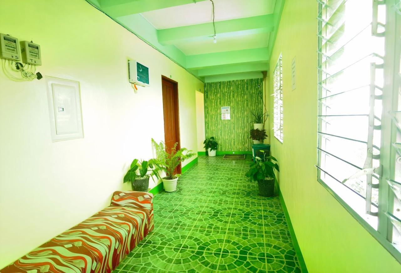 128 Lodge Tuguegarao City Eksteriør billede