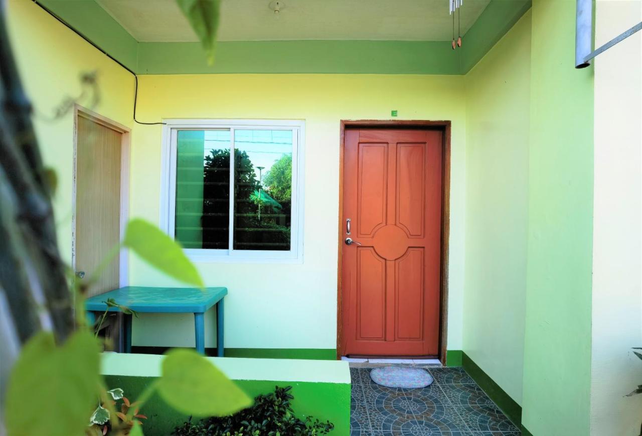 128 Lodge Tuguegarao City Eksteriør billede