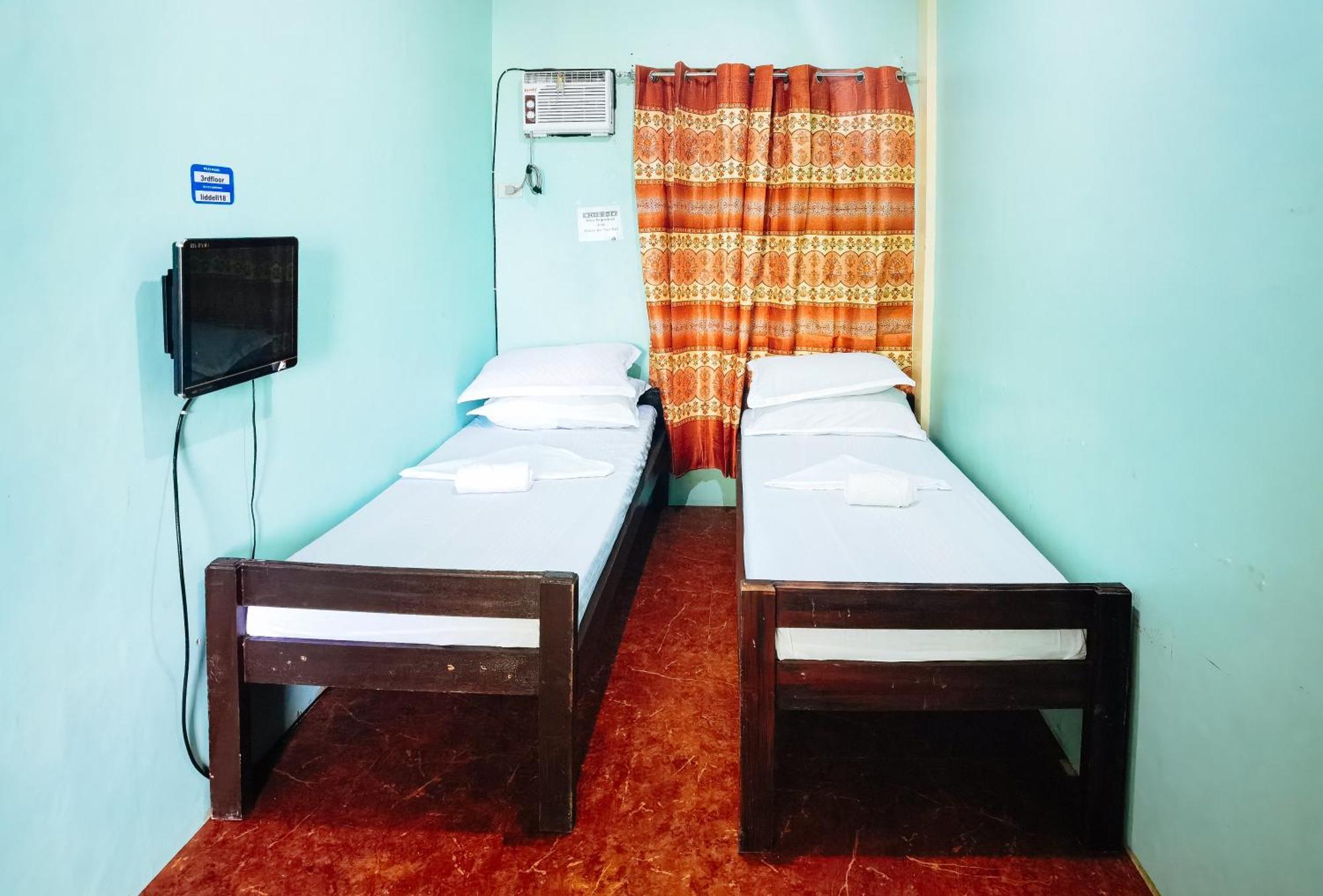 128 Lodge Tuguegarao City Eksteriør billede