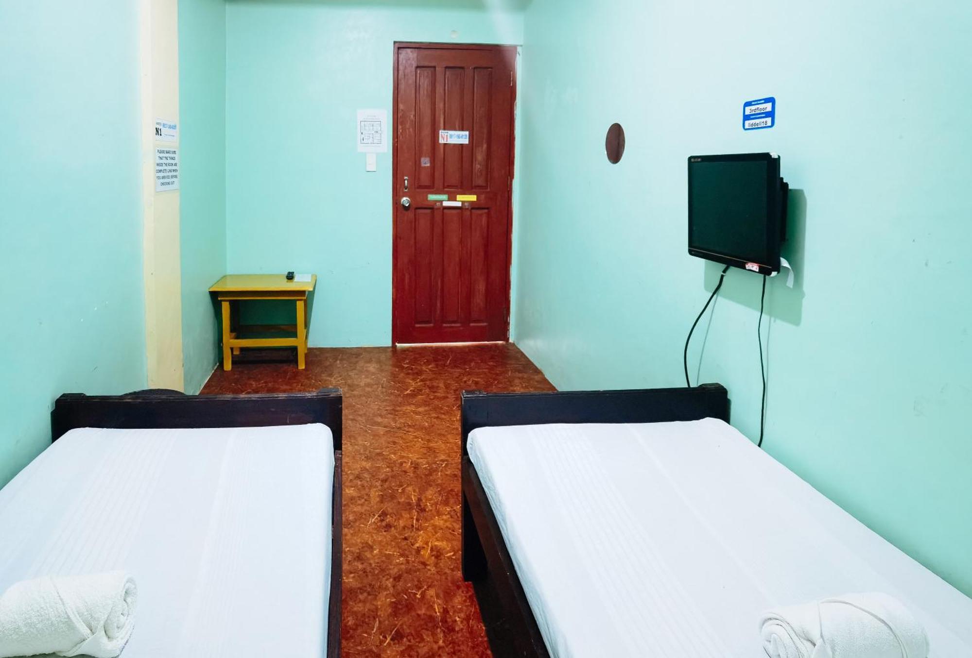 128 Lodge Tuguegarao City Eksteriør billede