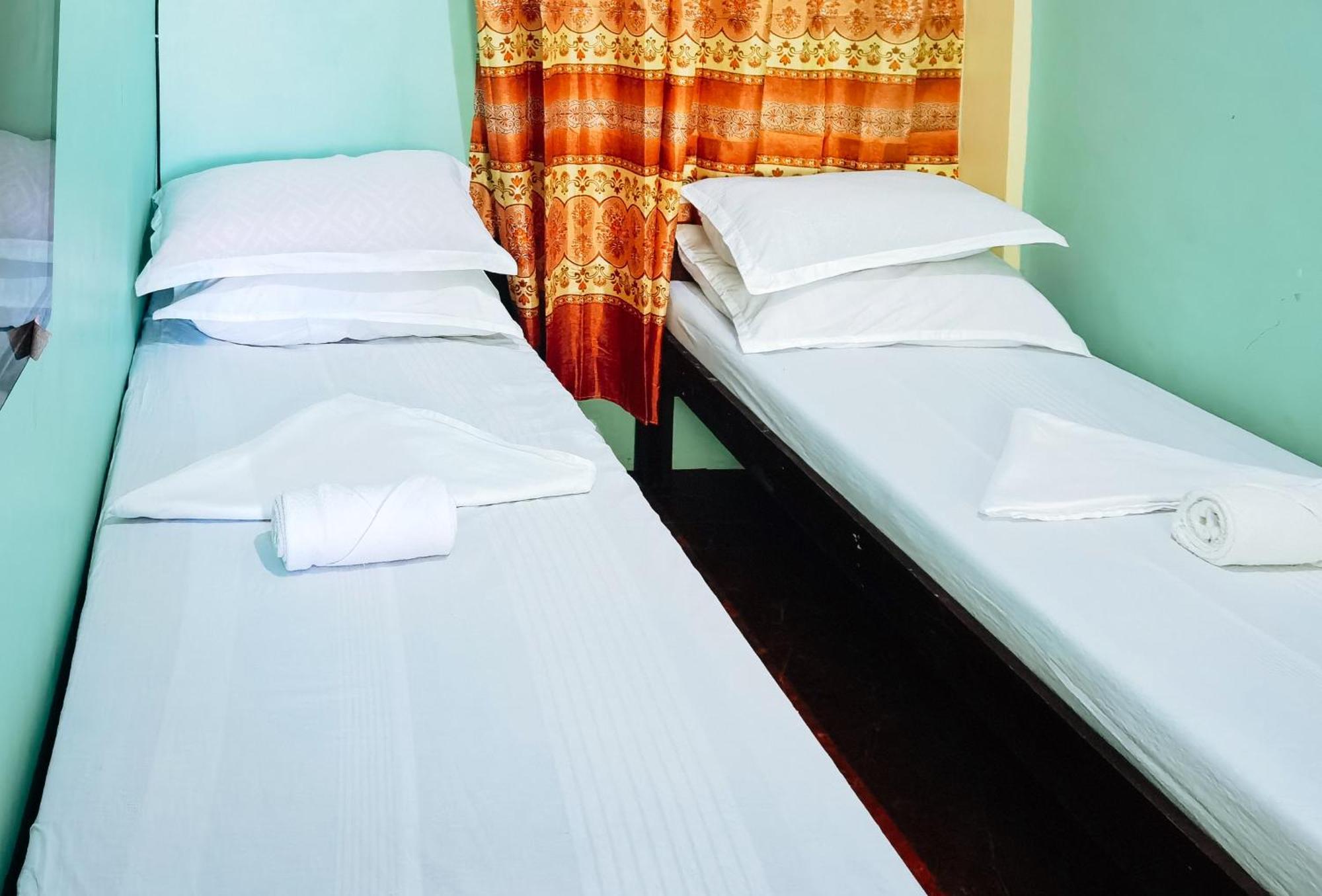 128 Lodge Tuguegarao City Eksteriør billede